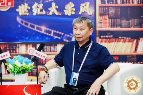 著名國學(xué)專家 梁慶順