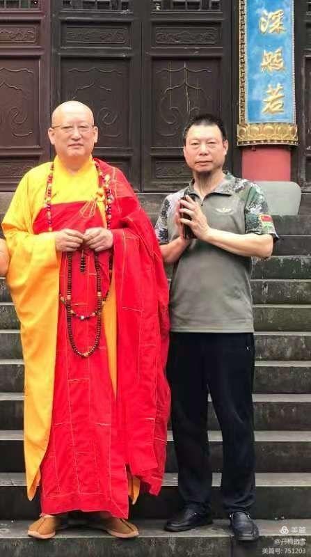 博采萬(wàn)象貫古通今，筆神墨仙傳承千年——記中國(guó)抄經(jīng)第一人，萬(wàn)福圖騰創(chuàng)始人江南余良先生(圖9)