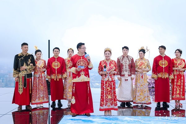 深圳集體天空婚禮，非遺金飾為愛見證