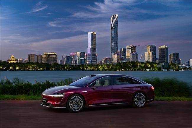 銷(xiāo)量起勢(shì)，北汽極狐2025展望更大飛躍(圖4)
